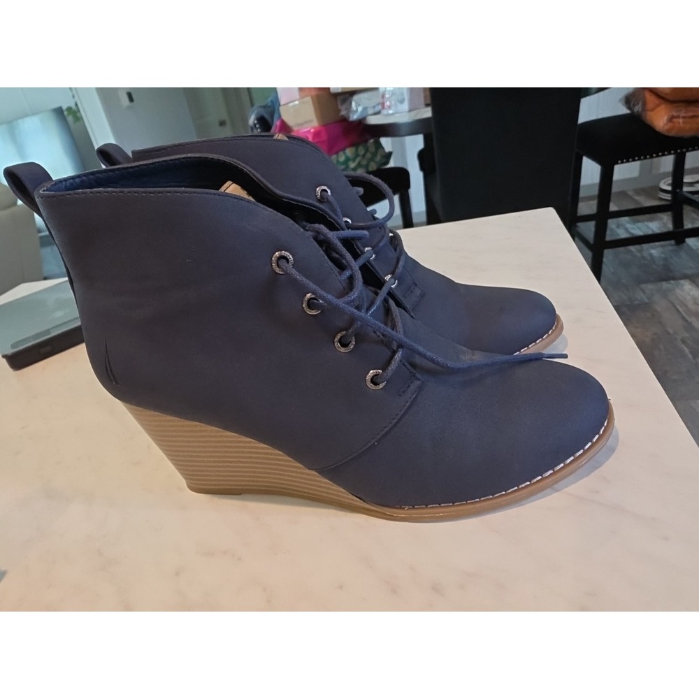 Nautica Boots Womens 8.5 Rhodes Ankle Booties Blue Faux Leather Wedge.  1012